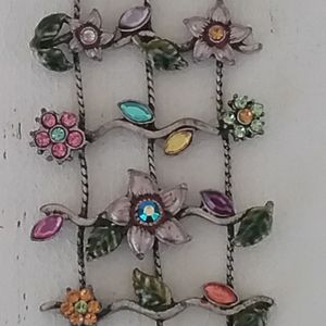 Rhinestone Flowers Bracelet